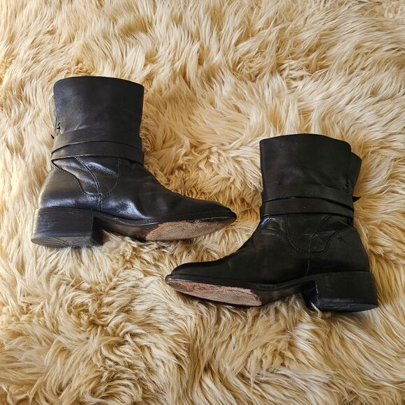 Coach Jesika Black Genuine Leather Ankle Boots Size 7 - Picture 5 of 7